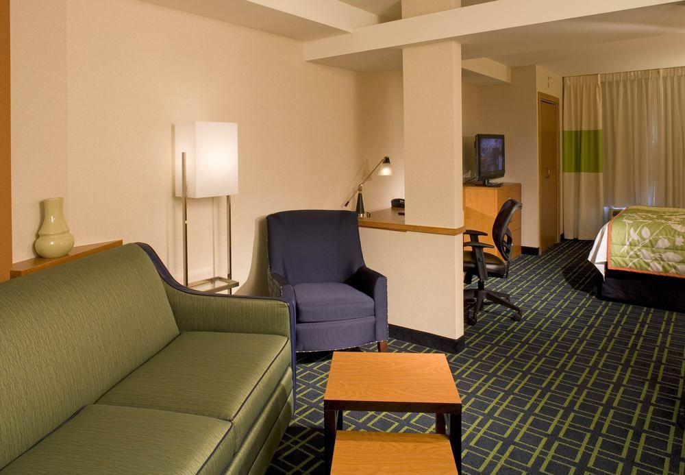 Fairfield Inn And Suites By Marriott Colorado Springs North Air Force Academy Gleneagle Exterior foto
