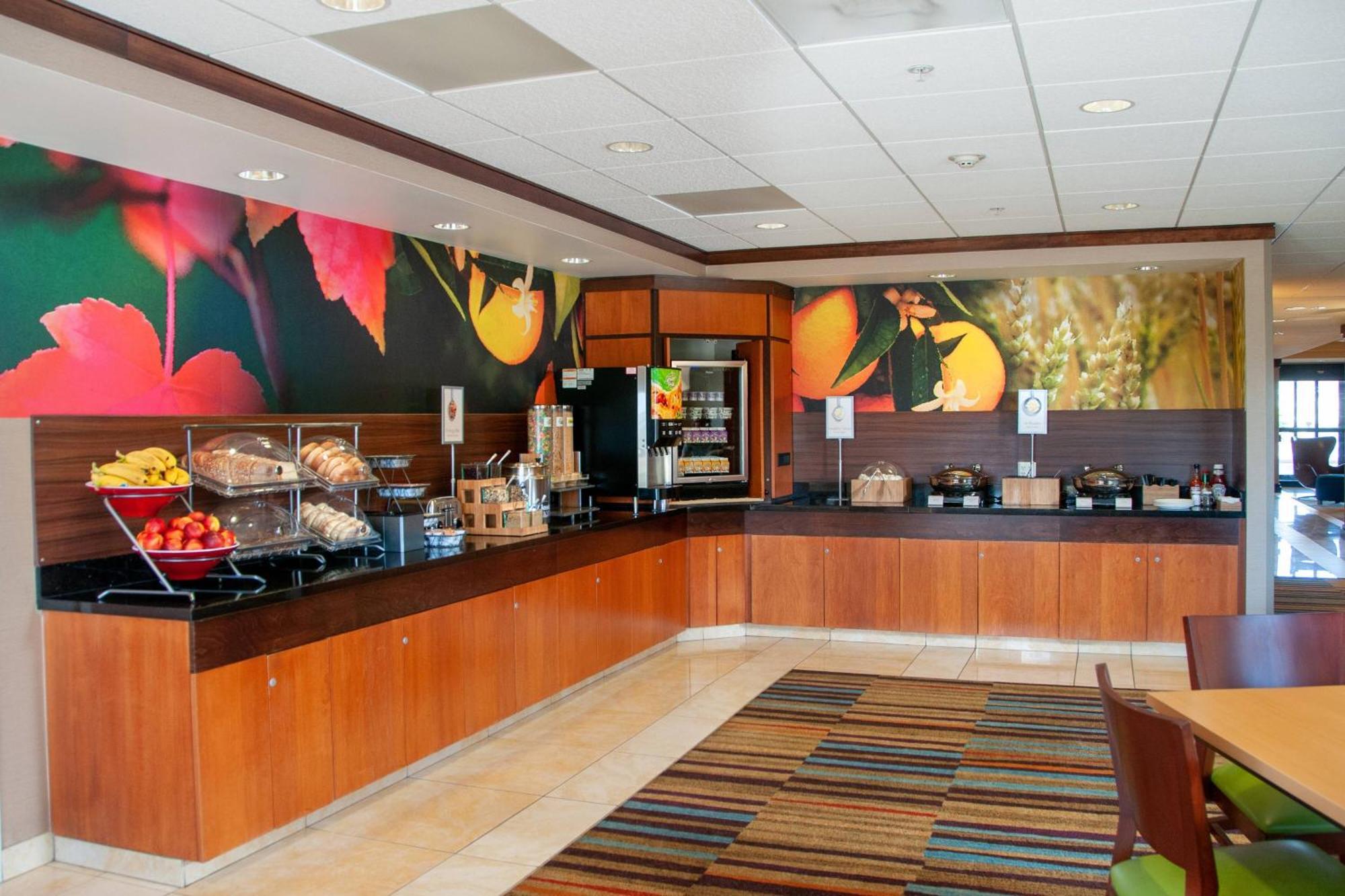 Fairfield Inn And Suites By Marriott Colorado Springs North Air Force Academy Gleneagle Exterior foto